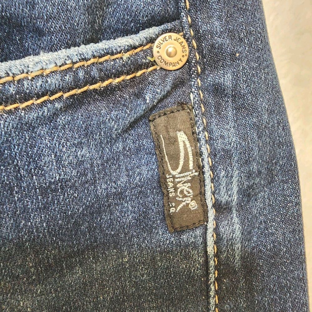 Silver Jeans Womens W32 x L22 Avery Capri Mid Rise Super Stretch Dark Wash Blue - Picture 4 of 10